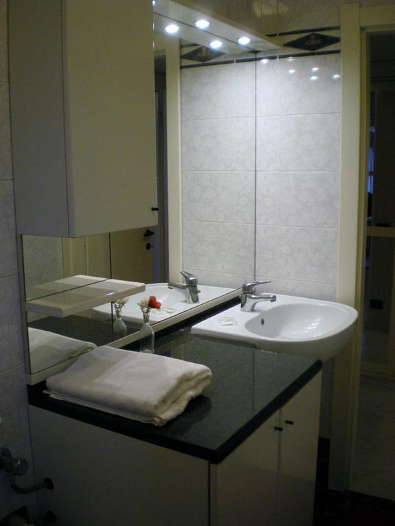 Apartment Melozzo Milão Quarto foto